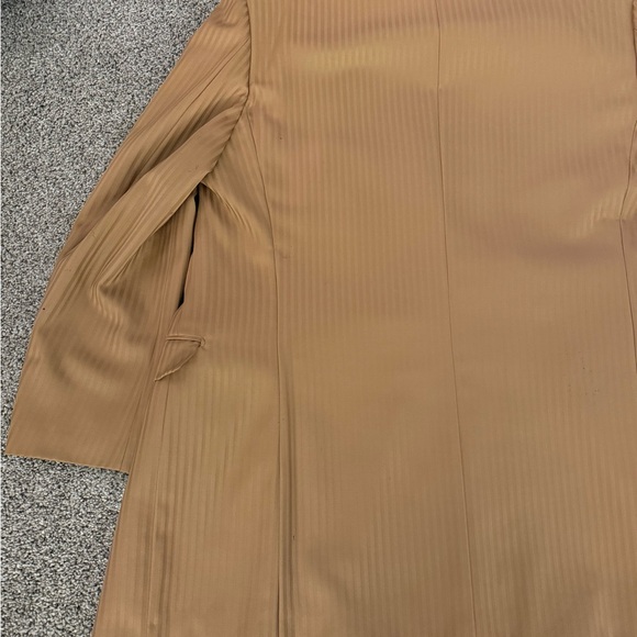 Sergio Valentino Men's Tan Double-Breasted Suit - Picture 16 of 16